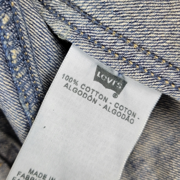 ⬇️$28 Levi's Trucker Cropped Denim Jacket M - Picture 7 of 9